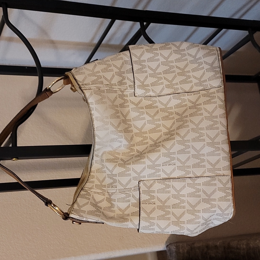 Michael Kors Anita Signature Bag